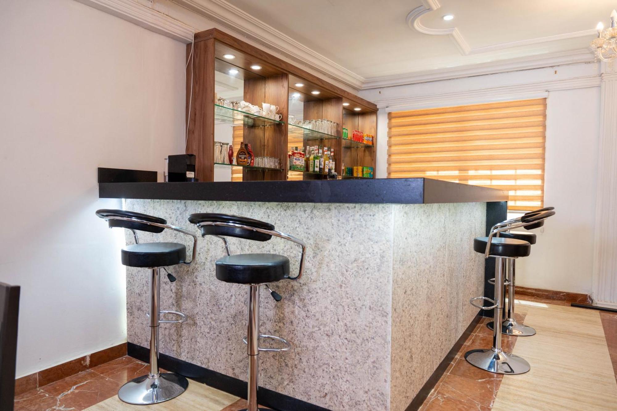 Adonai Hotel Tema Kültér fotó